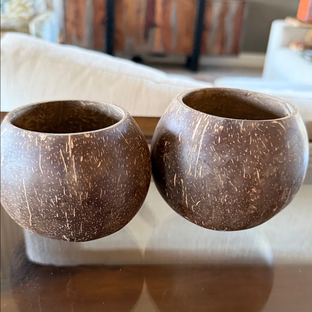 🥥 Set of Two Coconut Shell Cups 🥥